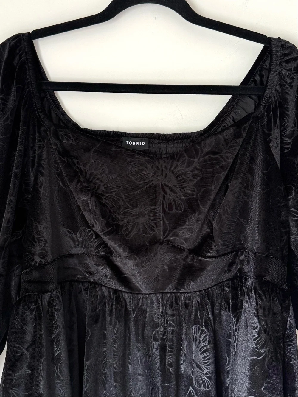 Torrid Black Velvet Corset Peplum Blouse Top Floral Embossed Size 1X - Picture 3 of 13